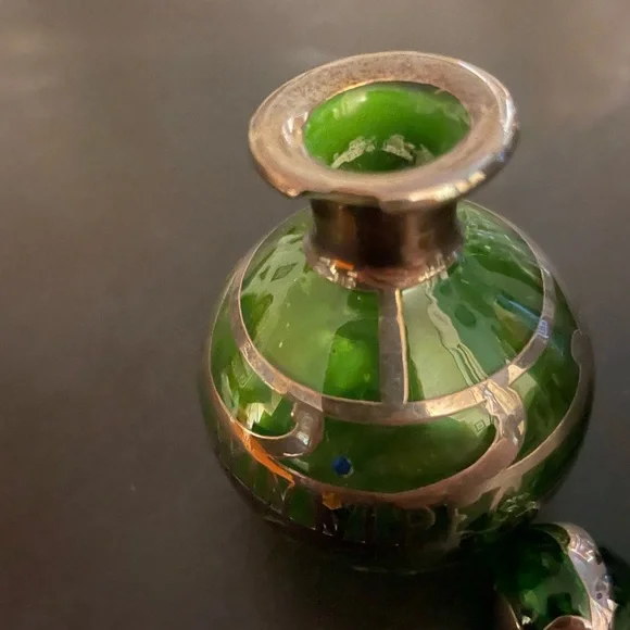 Beautiful Green Glass Perfume Bottles - Picture 5 of 7